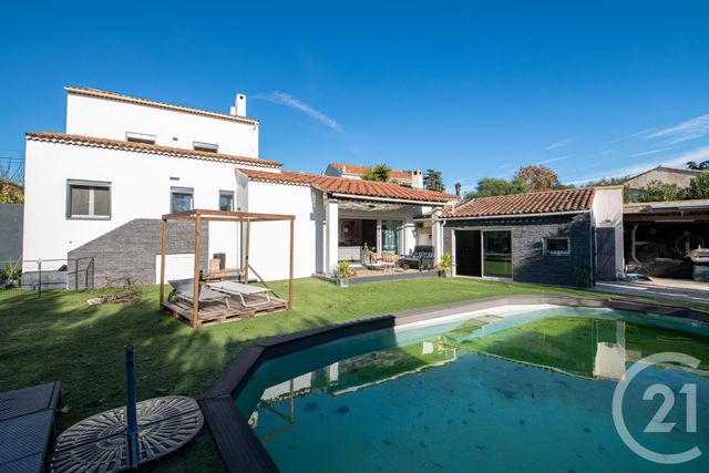 maison à vendre - 10 pièces - 270.0 m2 - OLLIOULES - 83 - PROVENCE-ALPES-COTE-D-AZUR - Century 21 Le Mourillon