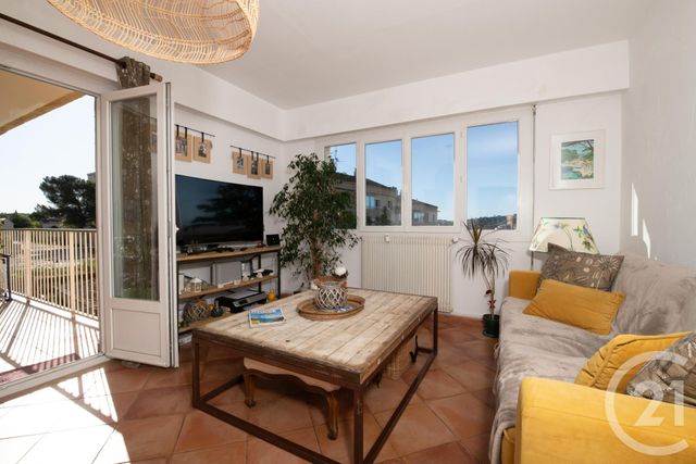 Appartement T4 à vendre - 4 pièces - 92.42 m2 - TOULON - 83 - PROVENCE-ALPES-COTE-D-AZUR - Century 21 Le Mourillon