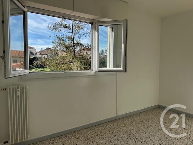 Appartement F4 à vendre - 4 pièces - 76.88 m2 - TOULON - 83 - PROVENCE-ALPES-COTE-D-AZUR - Century 21 Le Mourillon