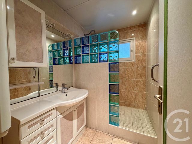 Appartement F4 à vendre - 4 pièces - 76.88 m2 - TOULON - 83 - PROVENCE-ALPES-COTE-D-AZUR - Century 21 Le Mourillon