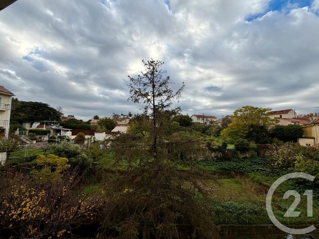 Appartement F4 à vendre - 4 pièces - 76.88 m2 - TOULON - 83 - PROVENCE-ALPES-COTE-D-AZUR - Century 21 Le Mourillon