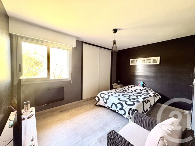 Appartement F7 à vendre - 7 pièces - 103.98 m2 - TOULON - 83 - PROVENCE-ALPES-COTE-D-AZUR - Century 21 Le Mourillon