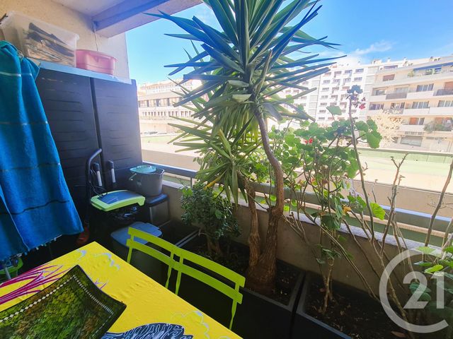 Appartement T4 à vendre - 4 pièces - 73.36 m2 - TOULON - 83 - PROVENCE-ALPES-COTE-D-AZUR - Century 21 Le Mourillon