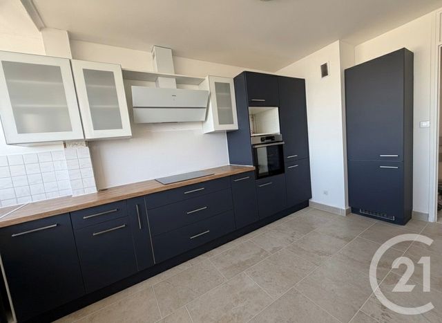 Appartement F3 à louer - 3 pièces - 69.75 m2 - TOULON - 83 - PROVENCE-ALPES-COTE-D-AZUR - Century 21 Le Mourillon