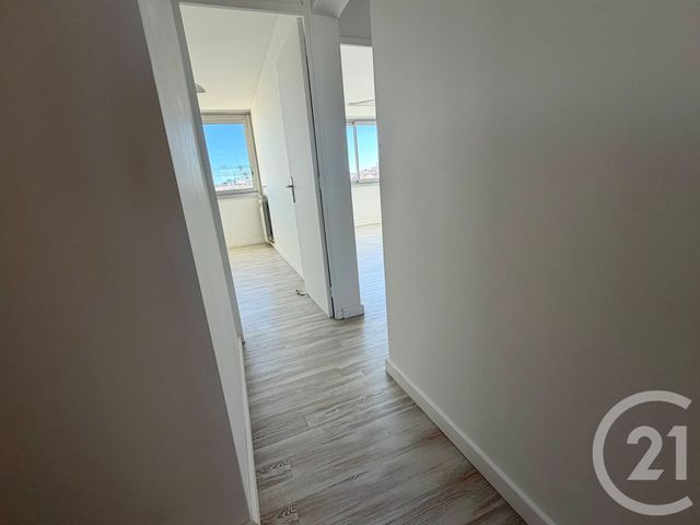 Appartement F3 à louer - 3 pièces - 69.75 m2 - TOULON - 83 - PROVENCE-ALPES-COTE-D-AZUR - Century 21 Le Mourillon