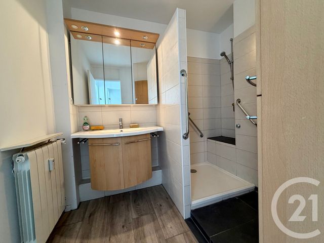 Appartement F3 à louer - 3 pièces - 69.75 m2 - TOULON - 83 - PROVENCE-ALPES-COTE-D-AZUR - Century 21 Le Mourillon