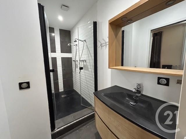 Appartement F5 à vendre - 5 pièces - 113.0 m2 - TOULON - 83 - PROVENCE-ALPES-COTE-D-AZUR - Century 21 Le Mourillon