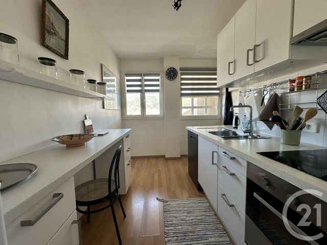 Afficher la photo en grand Appartement à vendre - 3 pièces - 53.2 m2 - TOULON - 83 - PROVENCE-ALPES-COTE-D-AZUR - Century 21 Le Mourillon