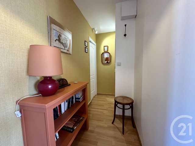 Afficher la photo en grand Appartement à vendre - 3 pièces - 53.2 m2 - TOULON - 83 - PROVENCE-ALPES-COTE-D-AZUR - Century 21 Le Mourillon