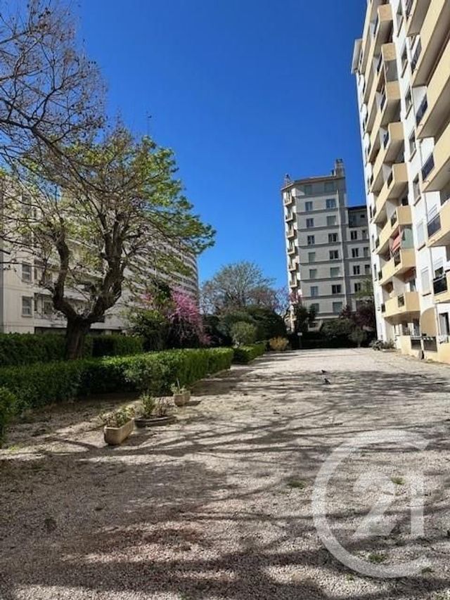 Appartement F3 à vendre - 3 pièces - 66.63 m2 - TOULON - 83 - PROVENCE-ALPES-COTE-D-AZUR - Century 21 Le Mourillon
