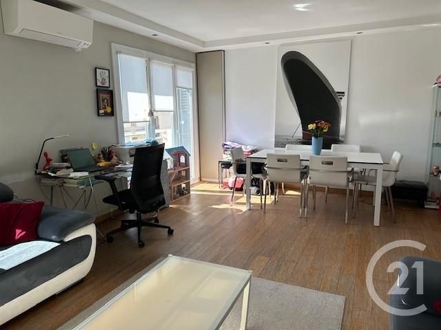 Appartement F3 à vendre - 3 pièces - 66.63 m2 - TOULON - 83 - PROVENCE-ALPES-COTE-D-AZUR - Century 21 Le Mourillon