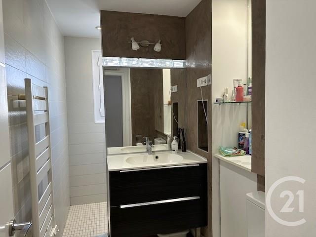 Appartement F3 à vendre - 3 pièces - 66.63 m2 - TOULON - 83 - PROVENCE-ALPES-COTE-D-AZUR - Century 21 Le Mourillon