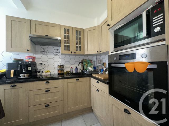 Appartement F5 à vendre - 5 pièces - 82.35 m2 - TOULON - 83 - PROVENCE-ALPES-COTE-D-AZUR - Century 21 Le Mourillon