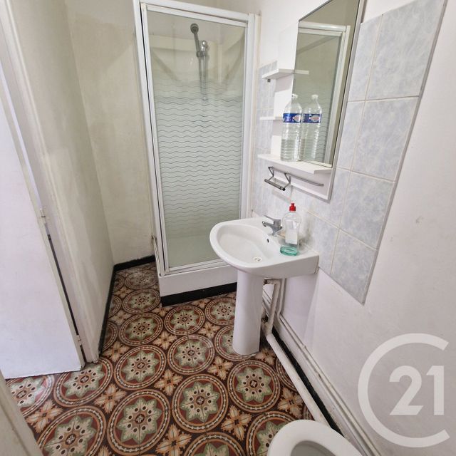 Appartement F1 à vendre - 1 pièce - 25.4 m2 - TOULON - 83 - PROVENCE-ALPES-COTE-D-AZUR - Century 21 Le Mourillon