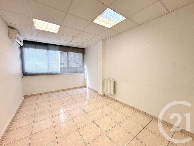 Afficher la photo en grand divers à vendre - 103.0 m2 - TOULON - 83 - PROVENCE-ALPES-COTE-D-AZUR - Century 21 Le Mourillon