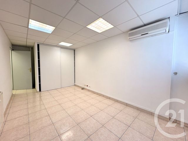 Afficher la photo en grand divers à vendre - 103.0 m2 - TOULON - 83 - PROVENCE-ALPES-COTE-D-AZUR - Century 21 Le Mourillon