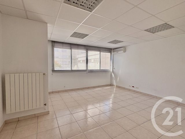 Afficher la photo en grand divers à vendre - 103.0 m2 - TOULON - 83 - PROVENCE-ALPES-COTE-D-AZUR - Century 21 Le Mourillon