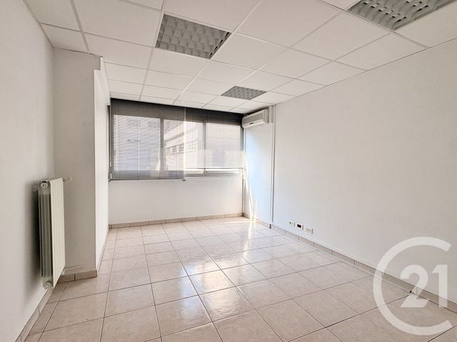 Afficher la photo en grand divers à vendre - 103.0 m2 - TOULON - 83 - PROVENCE-ALPES-COTE-D-AZUR - Century 21 Le Mourillon