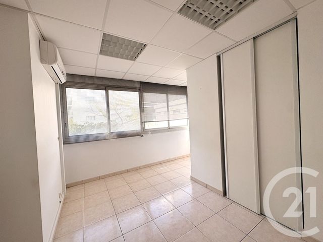 Afficher la photo en grand divers à vendre - 103.0 m2 - TOULON - 83 - PROVENCE-ALPES-COTE-D-AZUR - Century 21 Le Mourillon