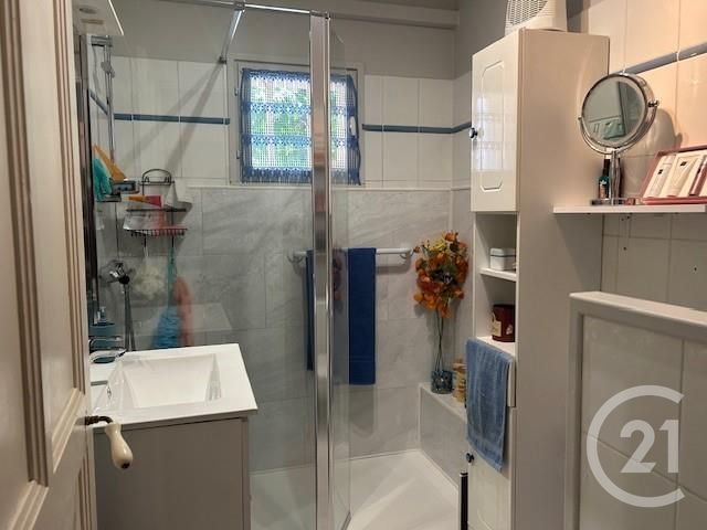 Appartement F4 à vendre - 4 pièces - 69.0 m2 - TOULON - 83 - PROVENCE-ALPES-COTE-D-AZUR - Century 21 Le Mourillon