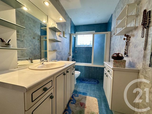 Appartement F4 à vendre - 4 pièces - 82.94 m2 - TOULON - 83 - PROVENCE-ALPES-COTE-D-AZUR - Century 21 Le Mourillon