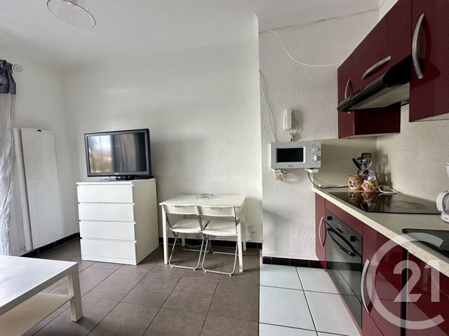 Appartement F1 à vendre - 1 pièce - 24.0 m2 - TOULON - 83 - PROVENCE-ALPES-COTE-D-AZUR - Century 21 Le Mourillon