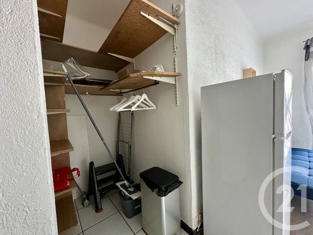 Appartement F1 à vendre - 1 pièce - 24.0 m2 - TOULON - 83 - PROVENCE-ALPES-COTE-D-AZUR - Century 21 Le Mourillon