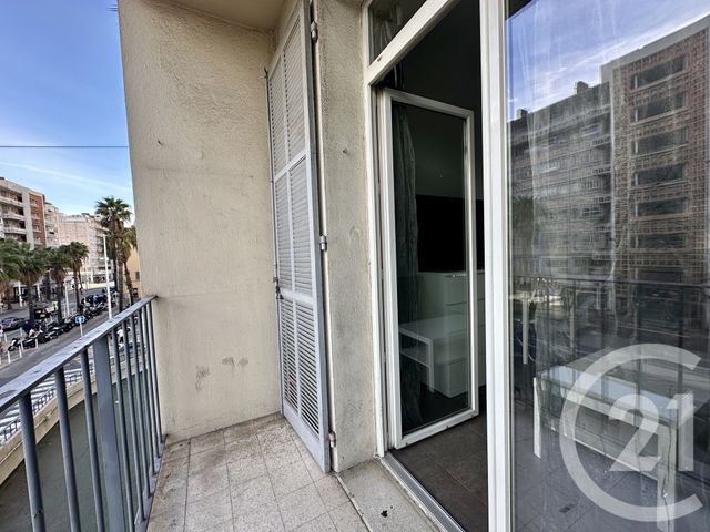 Appartement F1 à vendre - 1 pièce - 24.0 m2 - TOULON - 83 - PROVENCE-ALPES-COTE-D-AZUR - Century 21 Le Mourillon