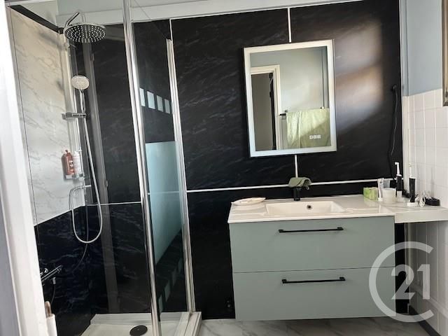 Appartement F4 à vendre - 4 pièces - 101.85 m2 - TOULON - 83 - PROVENCE-ALPES-COTE-D-AZUR - Century 21 Le Mourillon