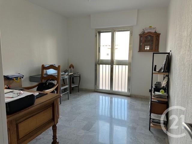 Appartement F4 à vendre - 4 pièces - 101.85 m2 - TOULON - 83 - PROVENCE-ALPES-COTE-D-AZUR - Century 21 Le Mourillon