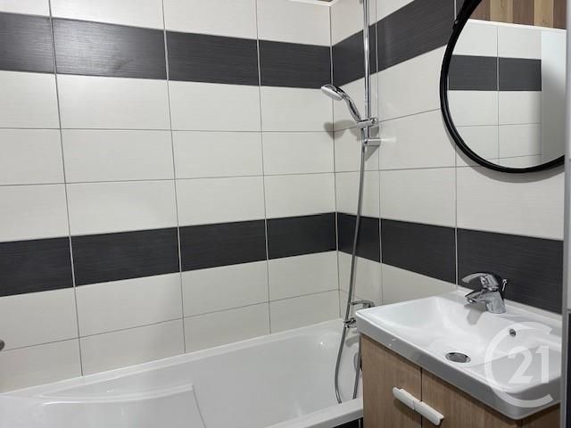 Appartement F4 à vendre - 4 pièces - 101.85 m2 - TOULON - 83 - PROVENCE-ALPES-COTE-D-AZUR - Century 21 Le Mourillon