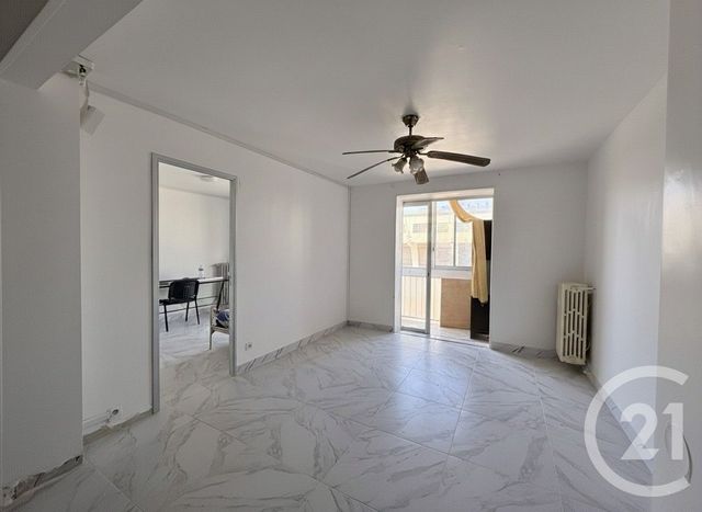 Appartement F4 à vendre - 4 pièces - 56.75 m2 - TOULON - 83 - PROVENCE-ALPES-COTE-D-AZUR - Century 21 Le Mourillon