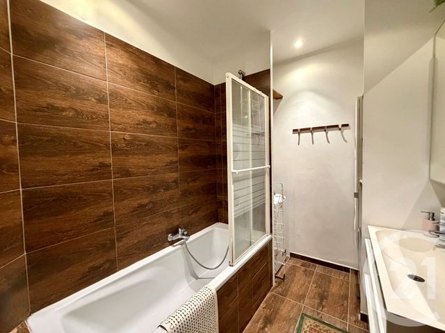 Appartement F5 à vendre - 4 pièces - 96.61 m2 - TOULON - 83 - PROVENCE-ALPES-COTE-D-AZUR - Century 21 Le Mourillon