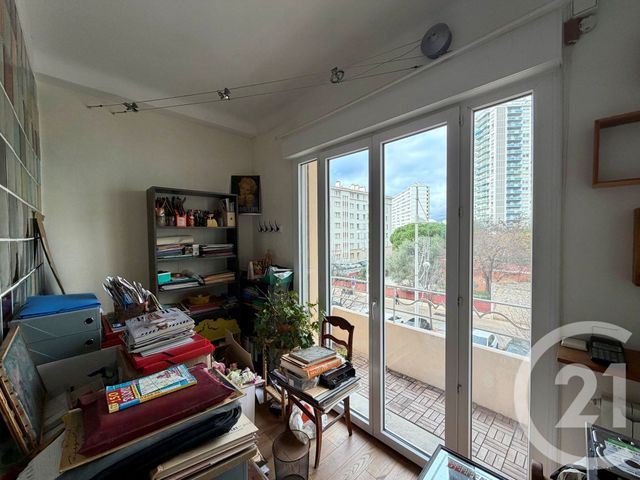 Appartement F5 à vendre - 4 pièces - 96.61 m2 - TOULON - 83 - PROVENCE-ALPES-COTE-D-AZUR - Century 21 Le Mourillon