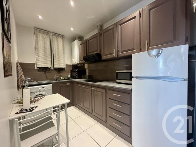 Appartement T4 à vendre - 4 pièces - 80.0 m2 - TOULON - 83 - PROVENCE-ALPES-COTE-D-AZUR - Century 21 Le Mourillon