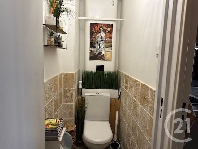 Appartement F3 à vendre - 3 pièces - 66.25 m2 - LA VALETTE DU VAR - 83 - PROVENCE-ALPES-COTE-D-AZUR - Century 21 Le Mourillon