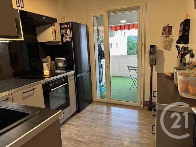 Appartement F3 à vendre - 3 pièces - 66.25 m2 - LA VALETTE DU VAR - 83 - PROVENCE-ALPES-COTE-D-AZUR - Century 21 Le Mourillon