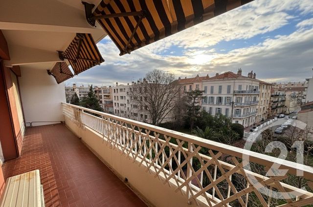 Appartement F2 à vendre - 2 pièces - 50.0 m2 - TOULON - 83 - PROVENCE-ALPES-COTE-D-AZUR - Century 21 Le Mourillon