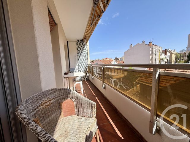 Appartement F2 à vendre - 2 pièces - 41.48 m2 - TOULON - 83 - PROVENCE-ALPES-COTE-D-AZUR - Century 21 Le Mourillon