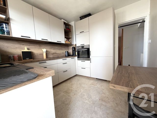 Appartement F4 à vendre - 4 pièces - 90.0 m2 - TOULON - 83 - PROVENCE-ALPES-COTE-D-AZUR - Century 21 Le Mourillon