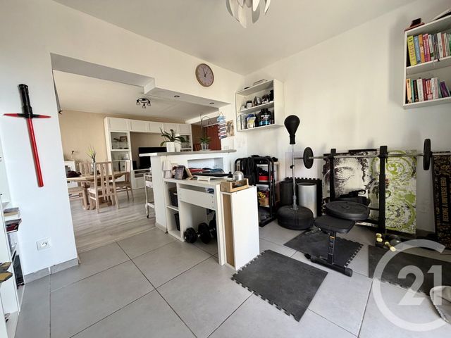 Appartement F4 à vendre - 4 pièces - 90.0 m2 - TOULON - 83 - PROVENCE-ALPES-COTE-D-AZUR - Century 21 Le Mourillon