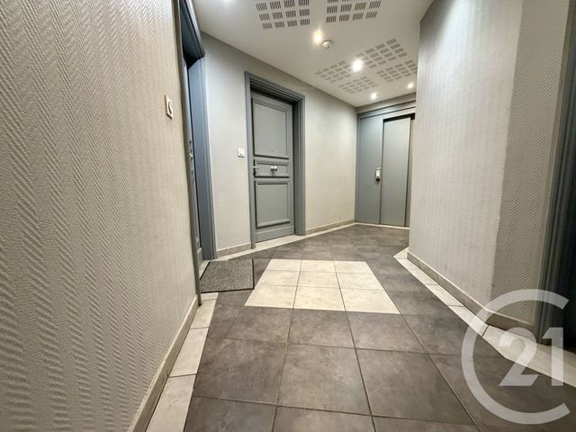 Appartement F2 à vendre - 2 pièces - 41.3 m2 - TOULON - 83 - PROVENCE-ALPES-COTE-D-AZUR - Century 21 Le Mourillon
