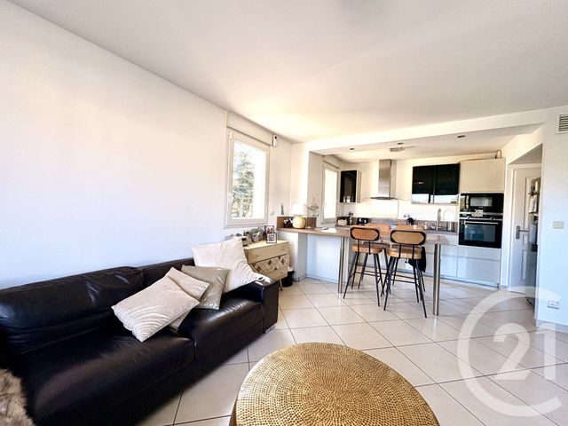 Appartement F3 à vendre - 3 pièces - 66.11 m2 - TOULON - 83 - PROVENCE-ALPES-COTE-D-AZUR - Century 21 Le Mourillon