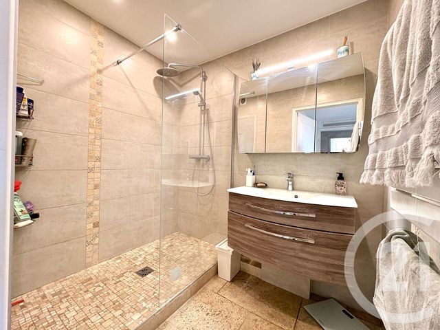 Appartement F3 à vendre - 3 pièces - 66.11 m2 - TOULON - 83 - PROVENCE-ALPES-COTE-D-AZUR - Century 21 Le Mourillon