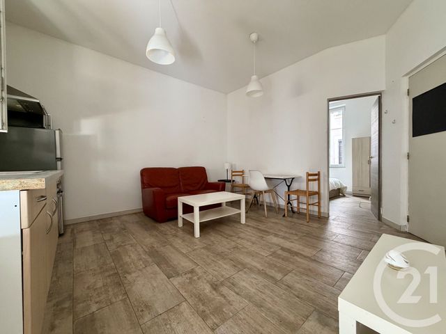 Appartement F2 à louer - 2 pièces - 33.5 m2 - TOULON - 83 - PROVENCE-ALPES-COTE-D-AZUR - Century 21 Le Mourillon